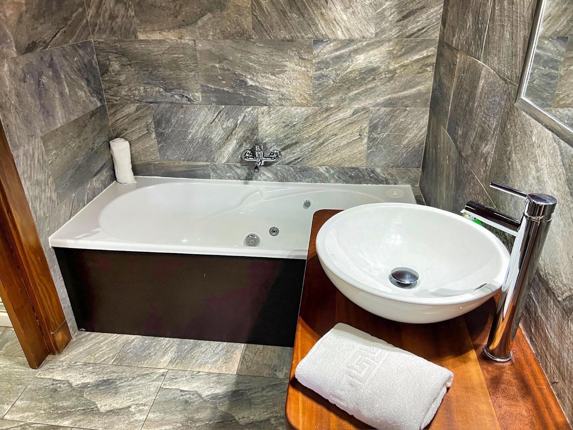 Apartamentos Spa Casco Historico De Isla - AlojateIsla Plana 외부 사진